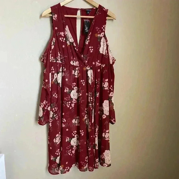 TORRID Red Floral Cold Shoulder Chiffon Wrap Dress - Picture 2 of 16